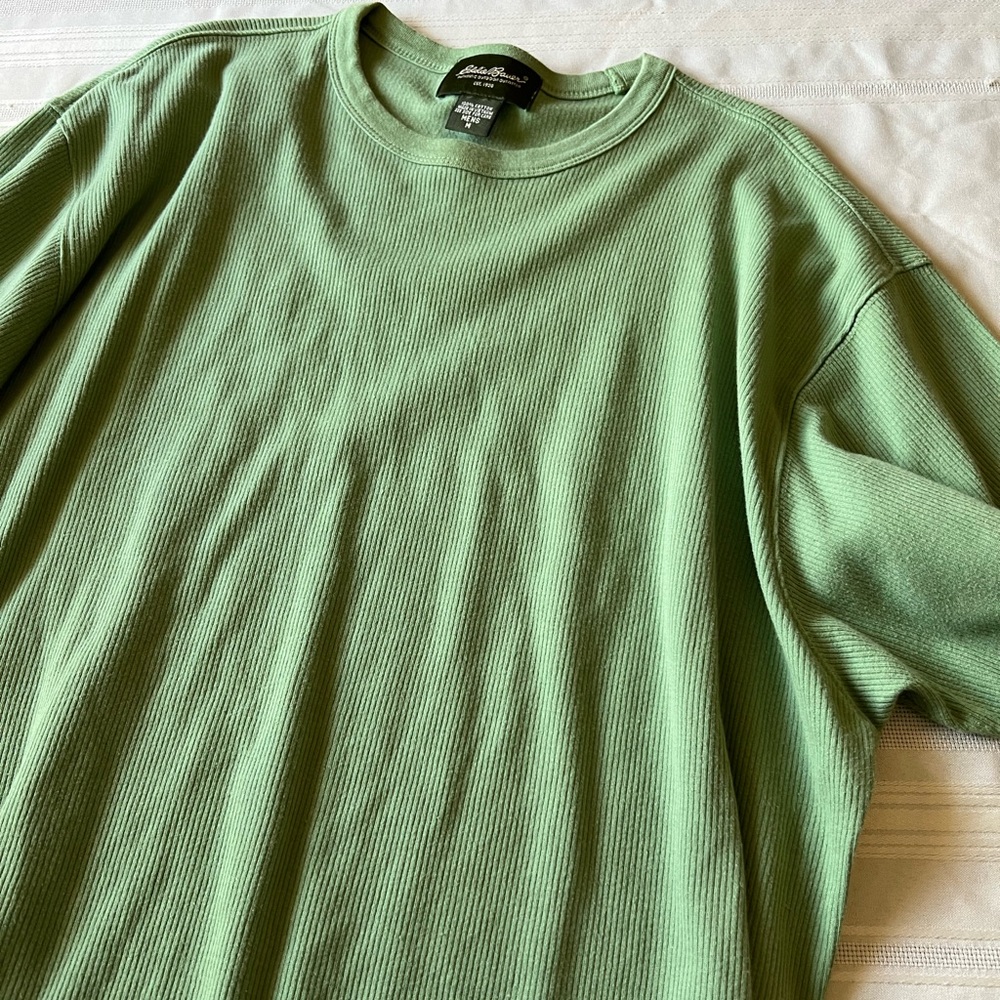 Almost never worn men’s short sleeve t-shirt.
